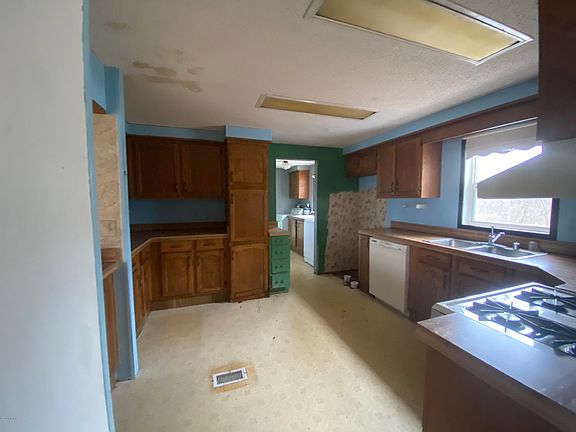 3rd image of 7860 Marsh Rd