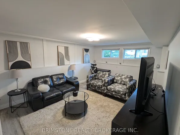 73 Roth St Unit B, Essa, ON L3W 0G7