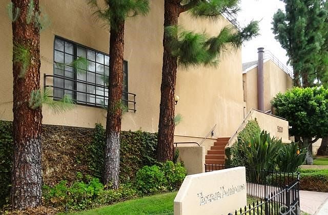 1st image of 5820 Yolanda Ave APT 6