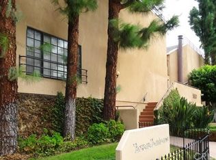 5820 Yolanda Ave APT 6, Tarzana, CA 91356