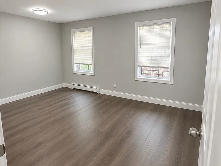 199 Governor St #2 — Photo 9
