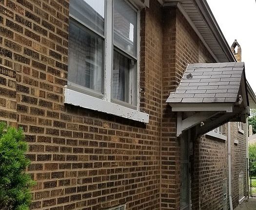 4th image of 8325 S Paxton Ave