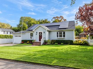 43 Astor Ave, Brookhaven, NY 11719