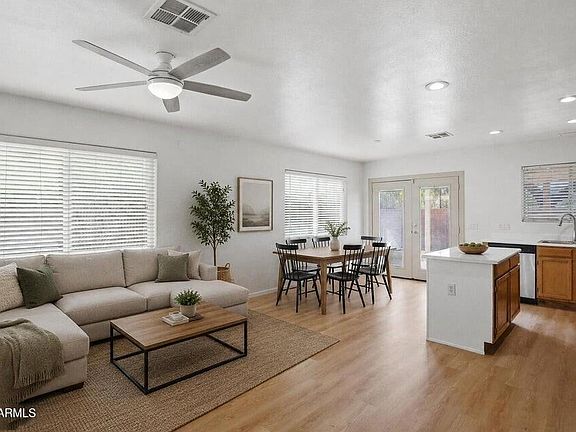 3rd image of 2901 W Irma Ln