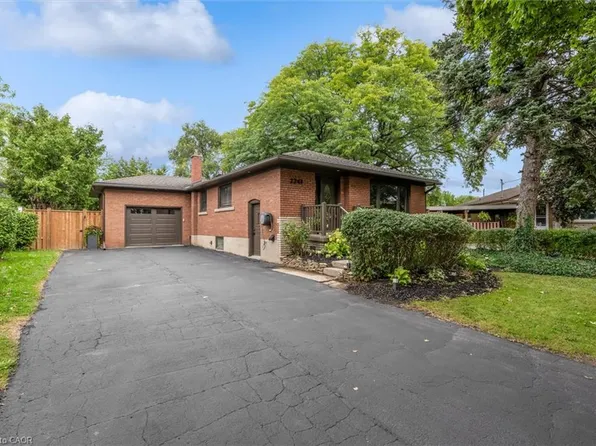 2241 Joyce St, Burlington, ON L7R 2B6