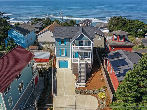 2nd image of 2323 SW Coast Ave