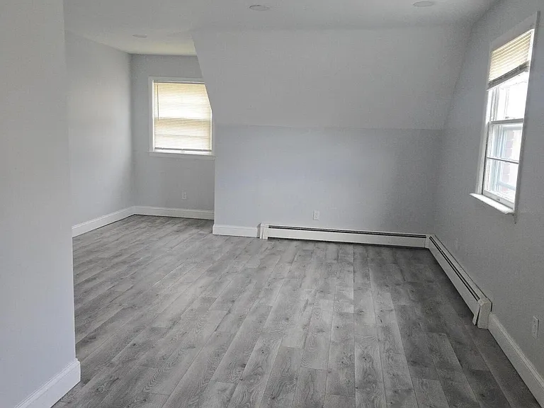 86 Hackett Blvd #2 — Photo 6