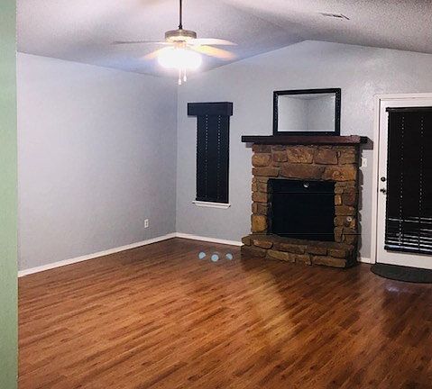 4th image of 1405 E 139th St