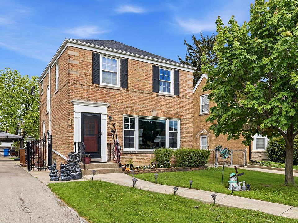 1st image of 4834 N Mulligan Ave