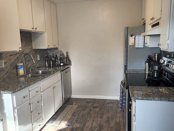 4th image of 2749 Winding Ln