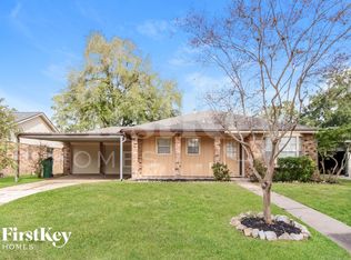 3804 Canterbury Dr, Baytown, TX 77521