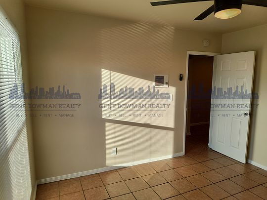 3rd image of 2605 Highland Ave #D