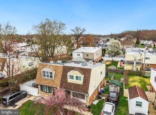 1043 Foster St, Philadelphia, PA 19116