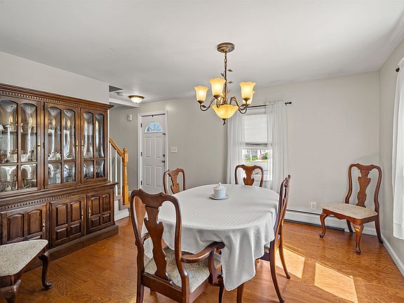 5th image of 267 Cilley Road