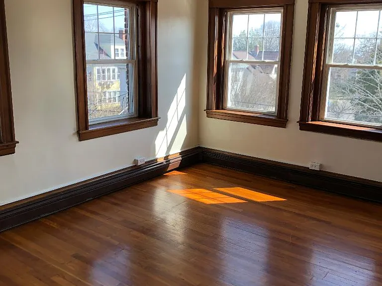 224 Lafayette St #13 — Photo 2