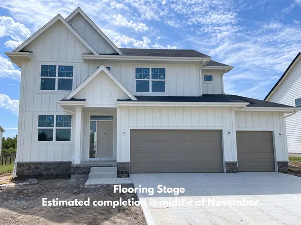 10118 NW 68th Ave, Johnston, IA 50131