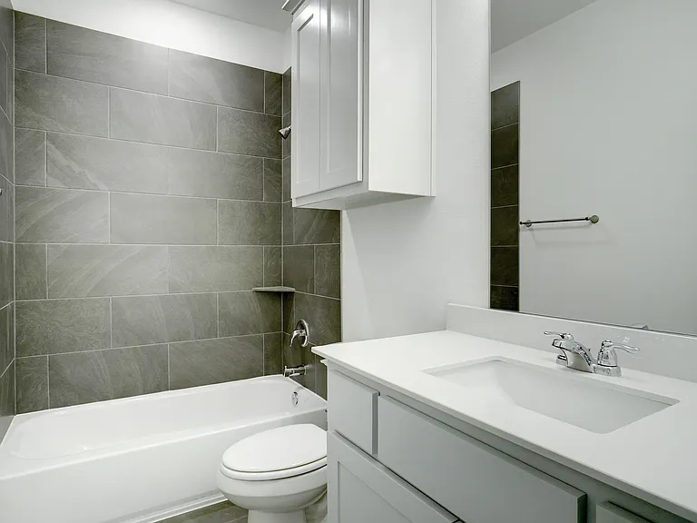 331 Oak Creek Dr — Photo 18