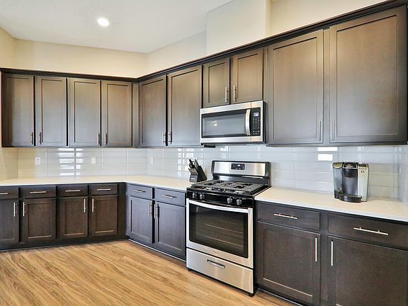 3rd image of 192 Bluejack Ln