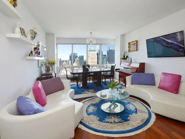 350 West 42nd Street image 1 of 19