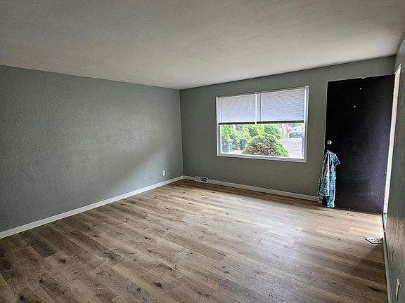 2nd image of 765 E Shore Dr #2