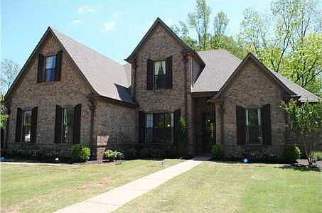 1st image of 160 Riverdale Dr