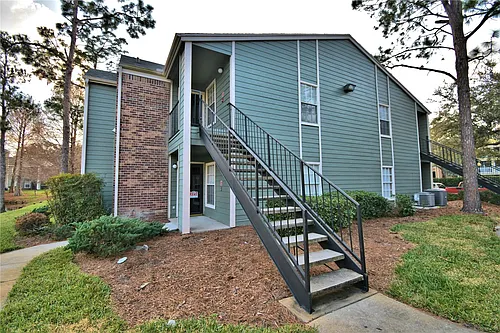 5028 Park Central Dr Photo 1