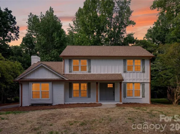 7407 Limerick Dr, Charlotte, NC 28270
