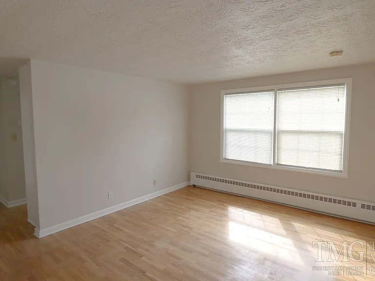 1905 Daniels St #1915 — Photo 5