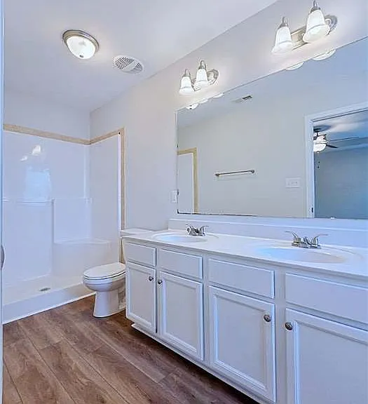 204 Feathers Ln — Photo 21