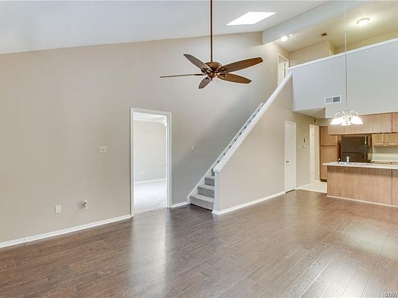 4th image of 3636 Greenacres Dr #128