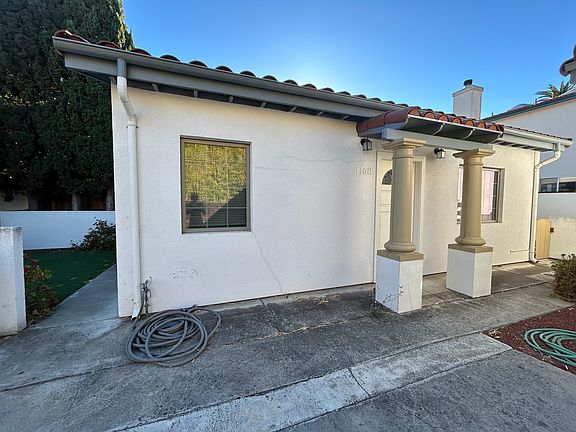 2nd image of 1168 College Ave