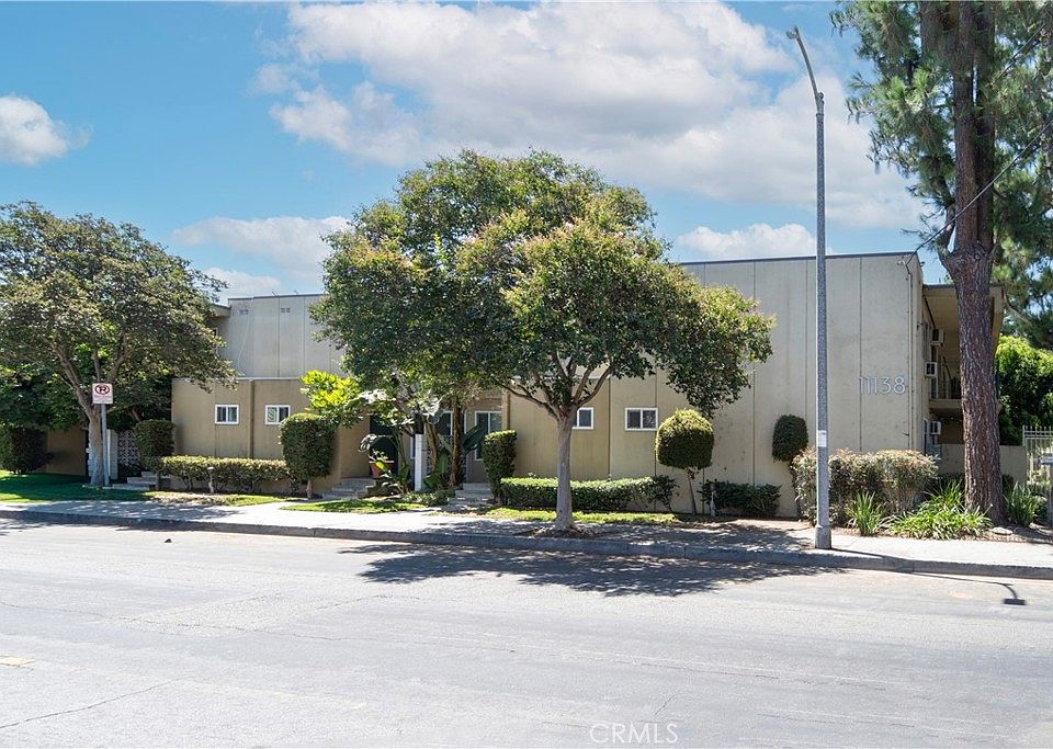 1st image of 11138 Aqua Vista St APT 17