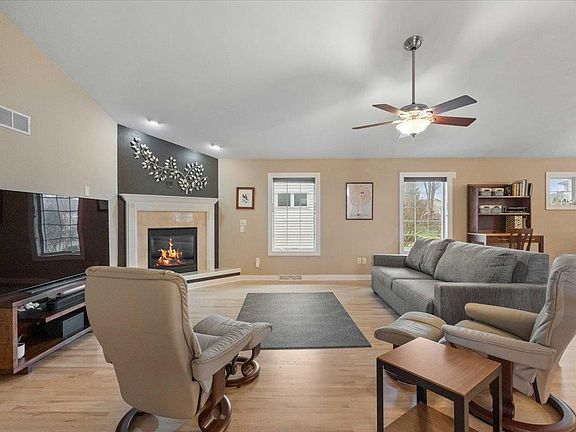 4th image of 2889 Coneflower Rd