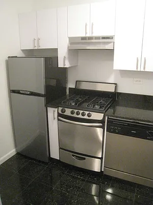 Rented by City Connections Realty | media 4