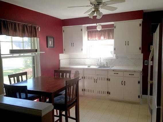 3rd image of 1155 Lois Ave