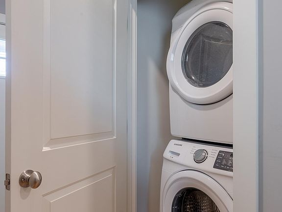 5th image of 654 11th St NW Unit 2