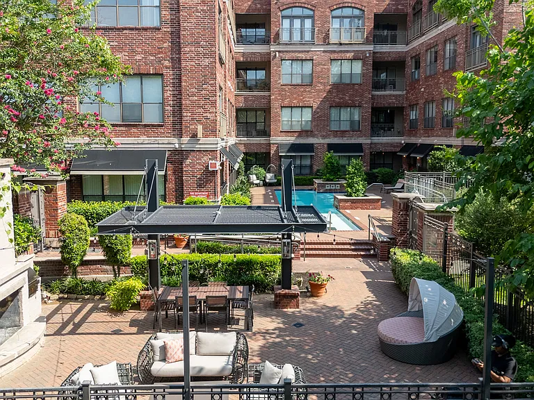 Sabine Street Lofts — Photo 21