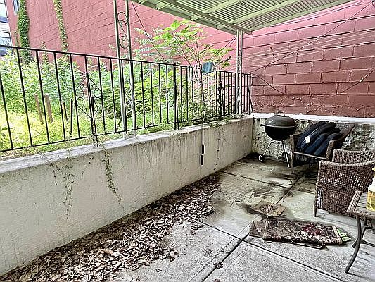 4th image of 15 5th St #1
