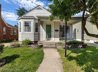 2037 N Melborn St, Dearborn, MI 48128