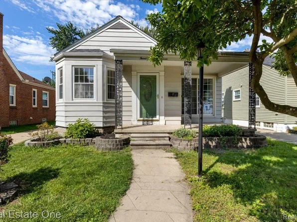 2037 N Melborn St, Dearborn, MI 48128