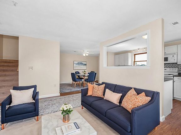 4th image of 614 Elmwood Drive