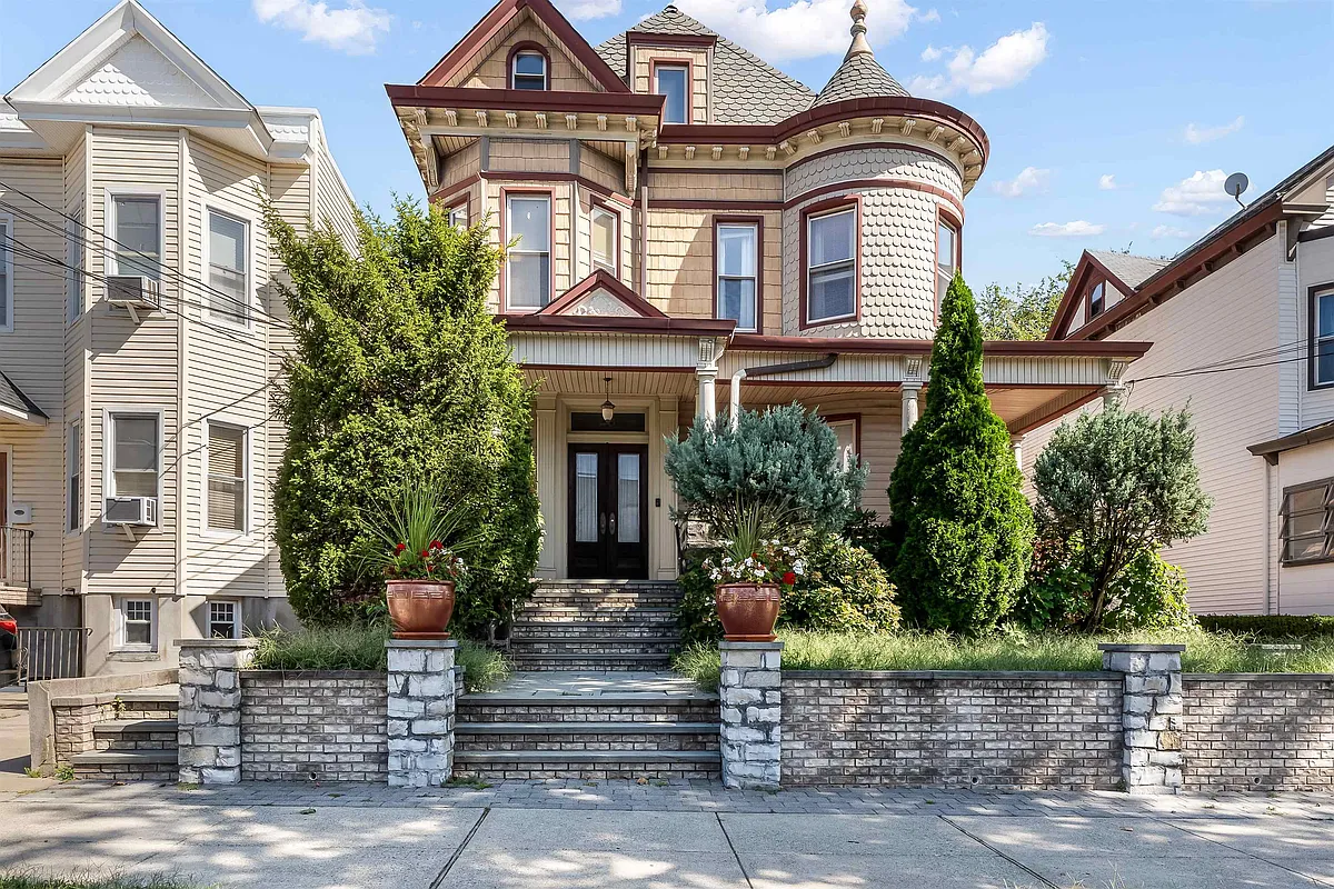26 Carlton Avenue 2