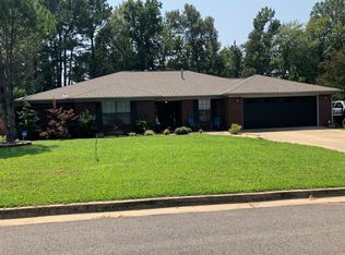 113 Long Meadow Dr, De Queen, AR 71832