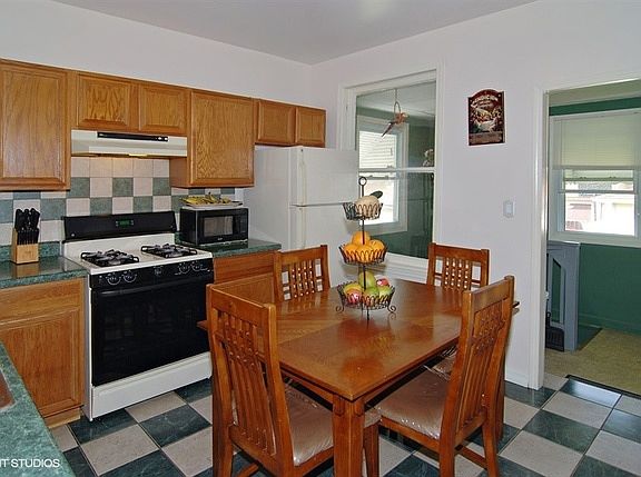 4th image of 1406 Scoville Ave