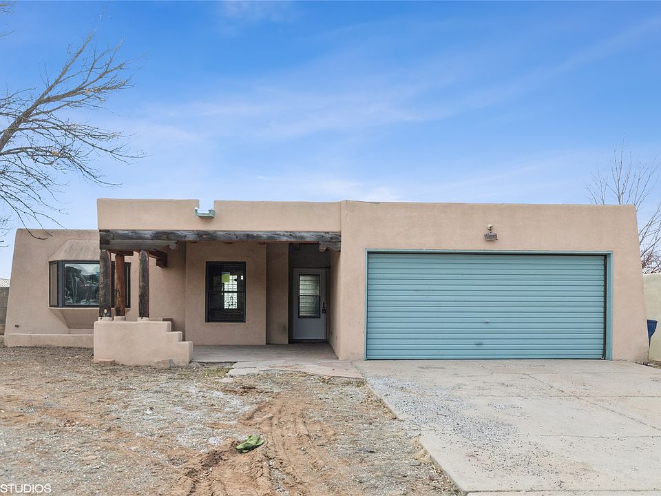 1st image of 2123 Avenida De Las Alturas