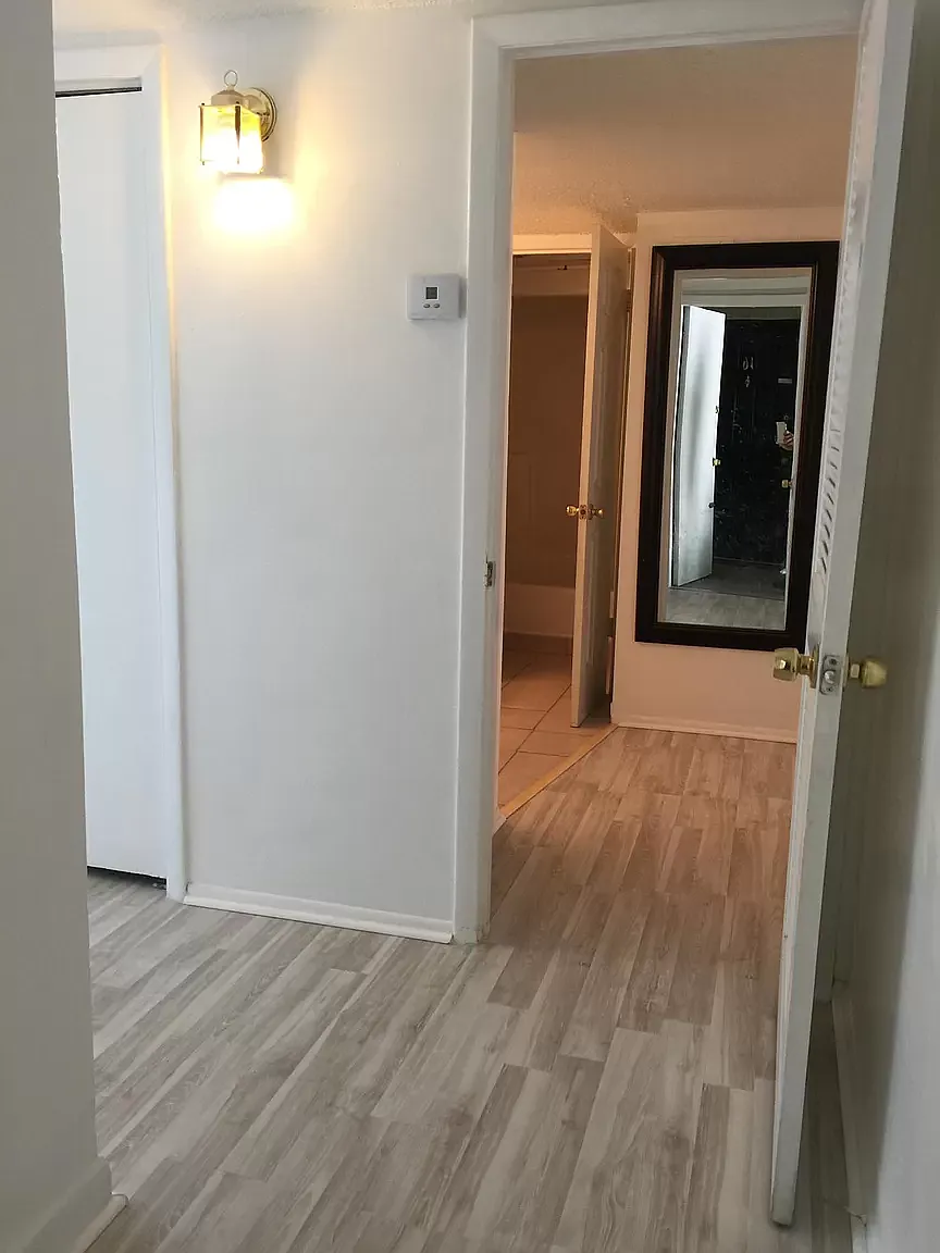 2561 N Alafaya Trl — Photo 2