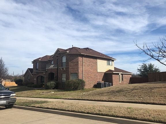 3rd image of 700 Dorchester Dr