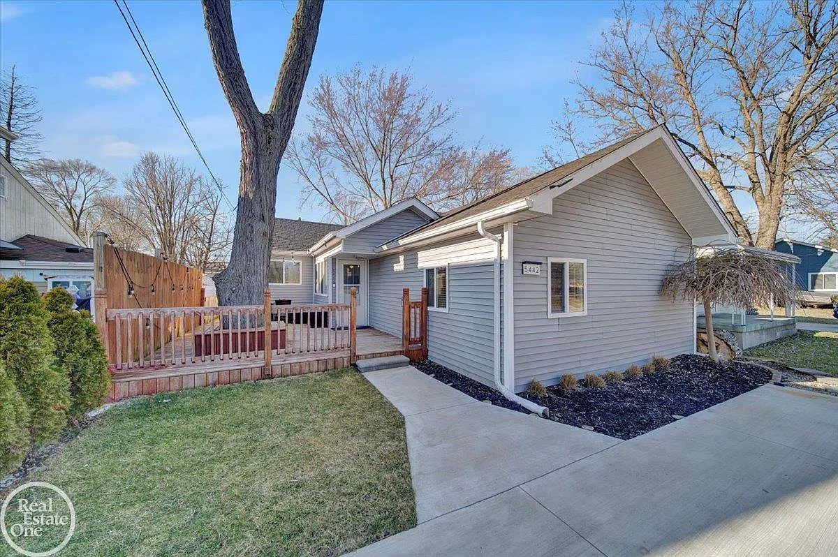 5442 Orchard Dr photo 1
