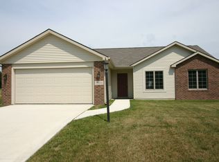 15014 Towne Garden Dr, Huntertown, IN 46748
