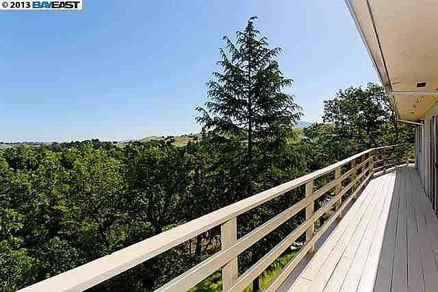 2nd image of 3312 Woodview Dr